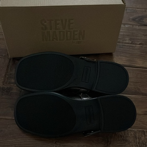 Steve Madden Kids Bitsy Mary Jane Shoes in Pewter Silver size 3 - Picture 7 of 7